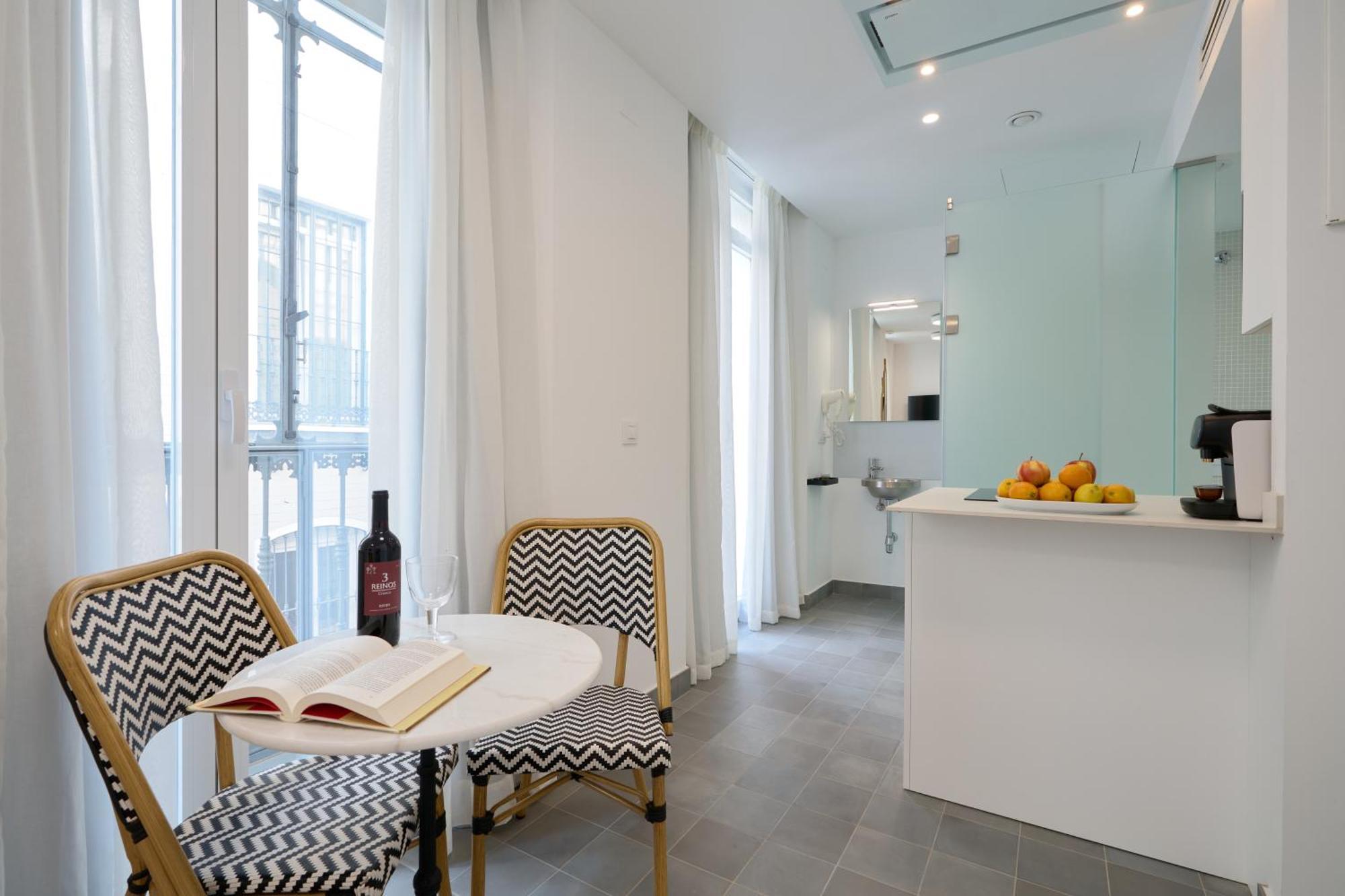 Naranjas Y Limones, By Homing U Apartahotel