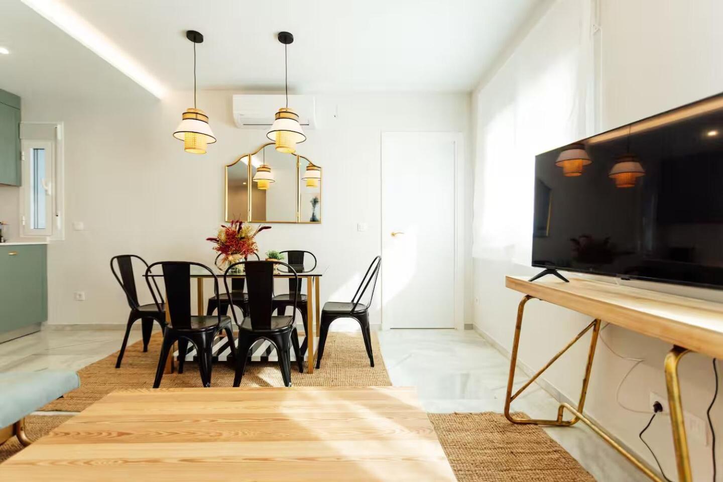 Apartamento Reformed And Comfy- 2bd 2bth- Arenal Sevilla