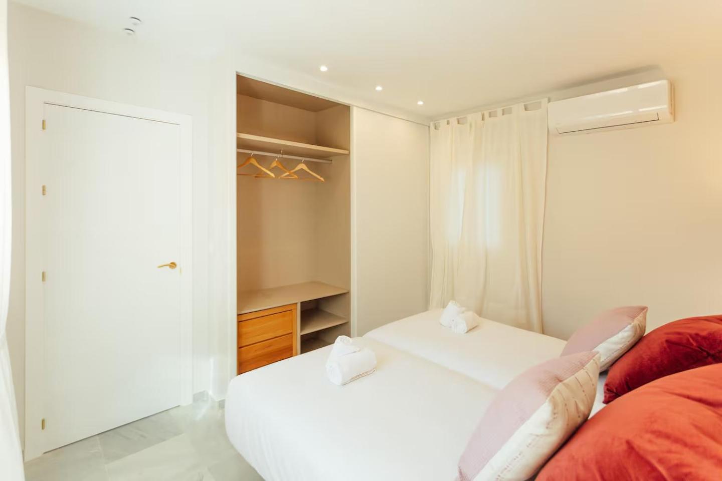 Reformed And Comfy- 2bd 2bth- Arenal Apartamento Sevilla