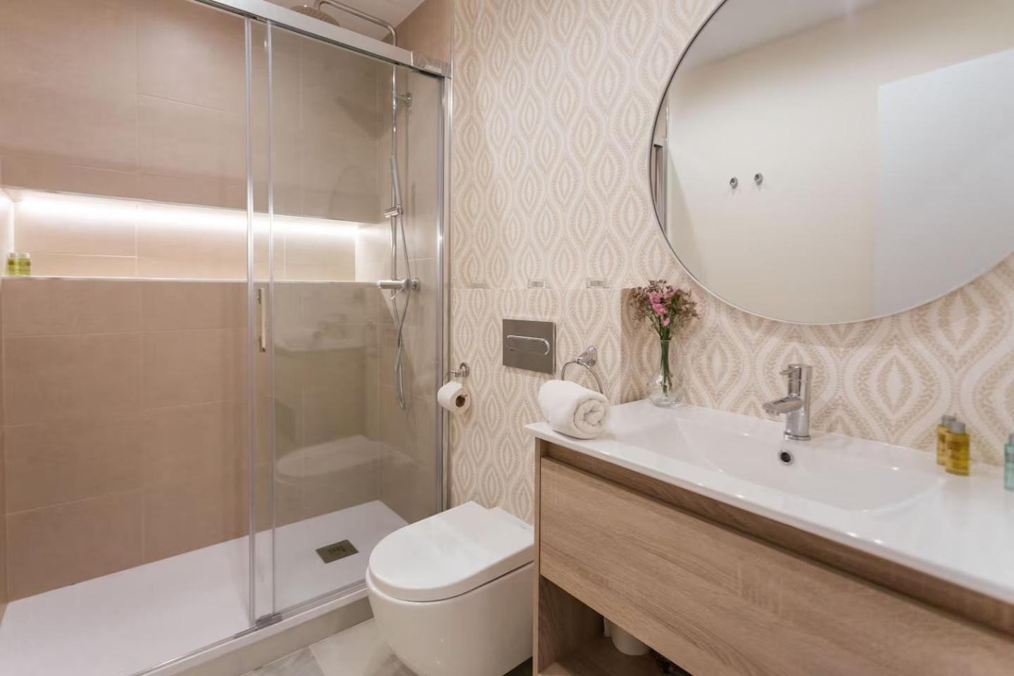 Reformed And Comfy- 2bd 2bth- Arenal * Sevilla
