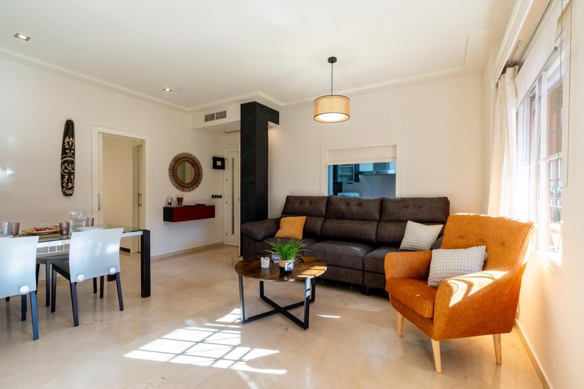Cn2 2bd 2bth Con Piscina Y Aparcamiento Excelente Ubicacion Apartamento