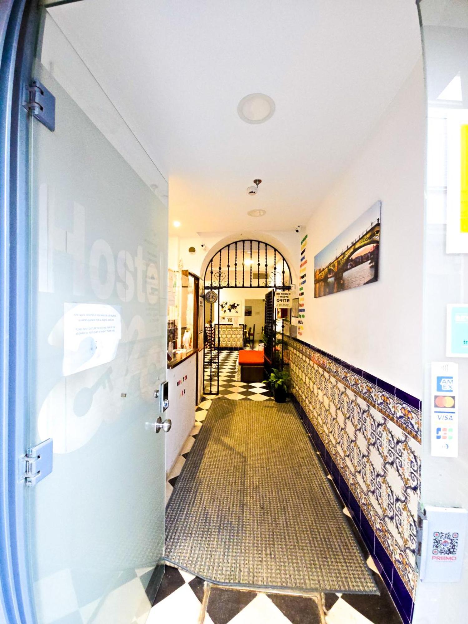 Hostal A2c (adults Only) *
