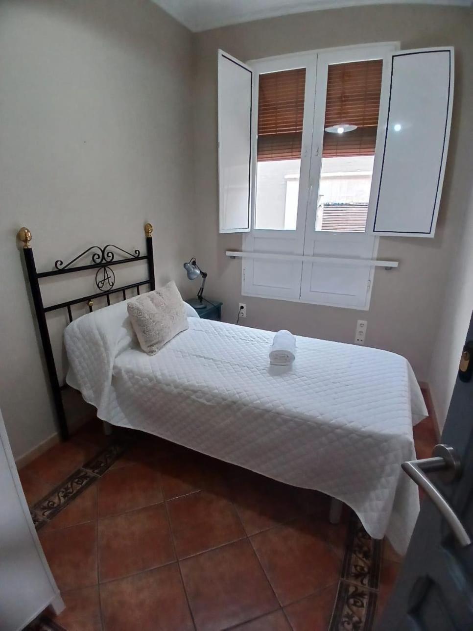 Budget And Lovely Macarena B Habitación en casa particular