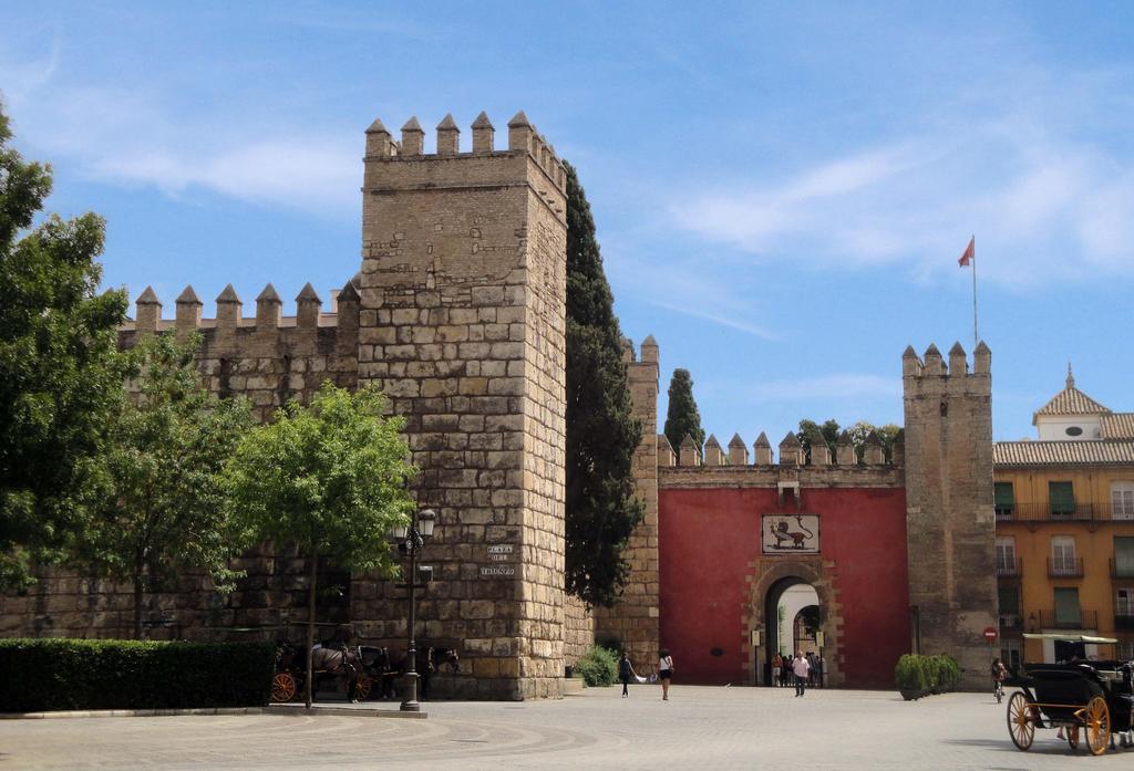 Luxury Ultra * Seville