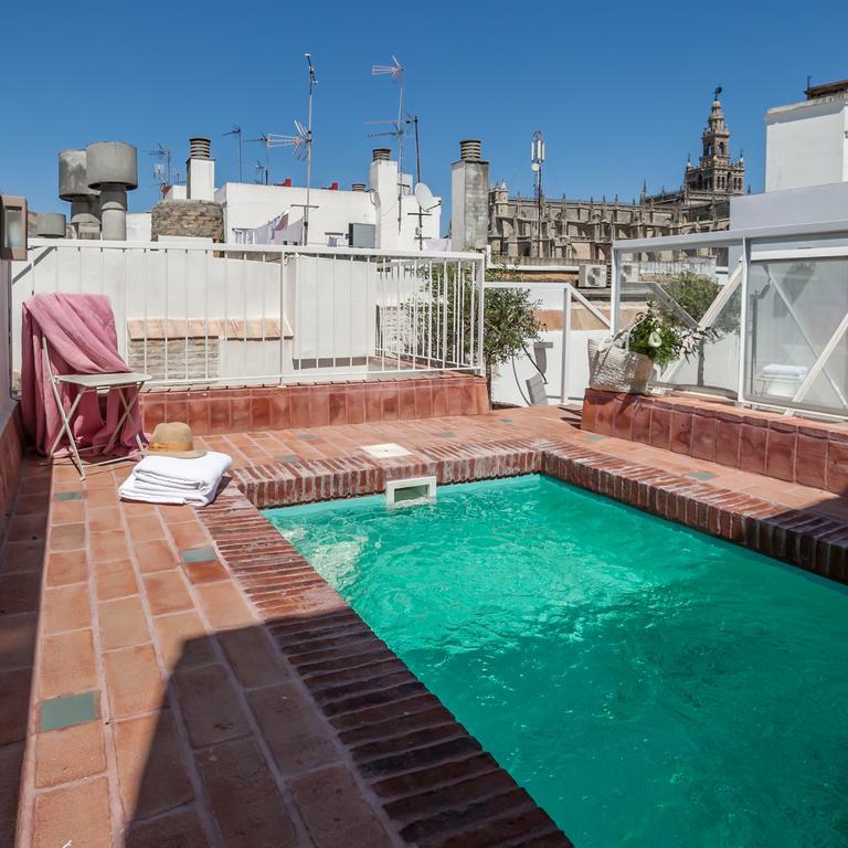 Tomas Ibarra Pool&luxury * Sevilla