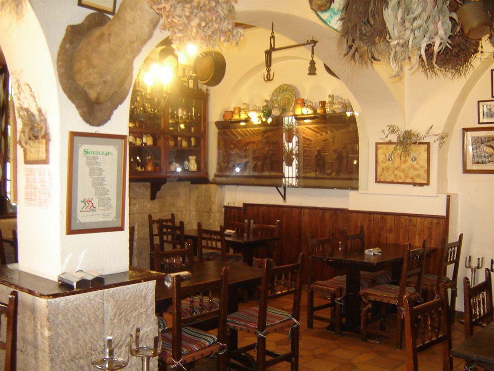 Casual Don Juan Tenorio Sevilla