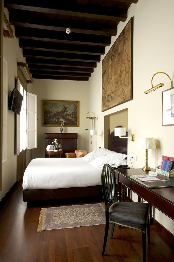 Hotel Casas De El Arenal 4*
