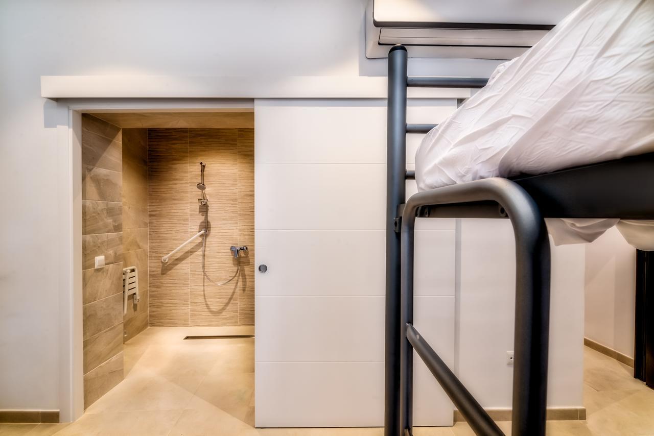 Hostal A2c (adults Only) *