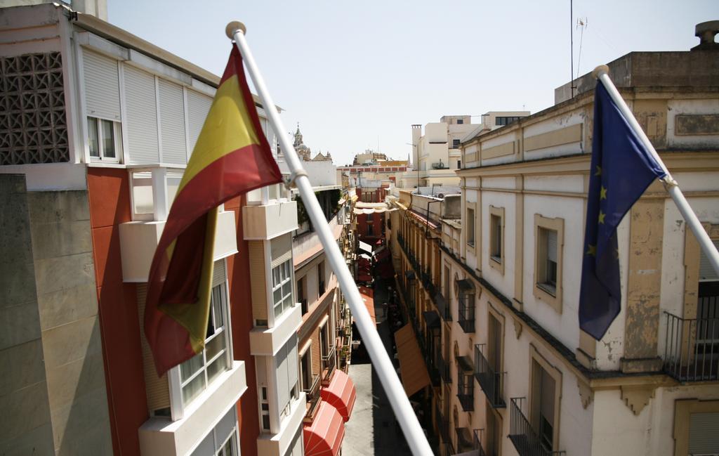Plaza Hotel 3*