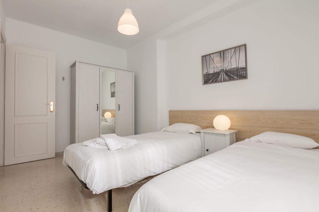 Triana With Free Parking Apartment
