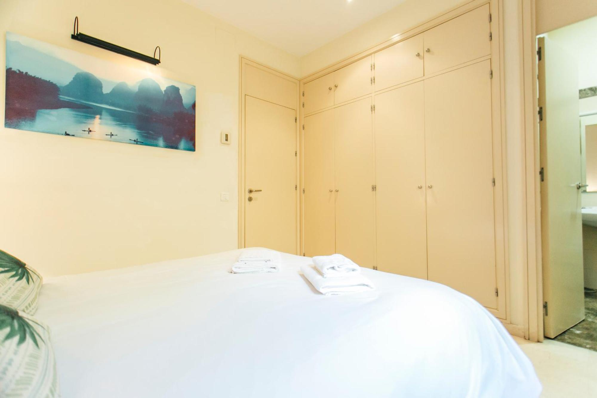 Plaza del Buen Suceso ( Wifi, terraza, Parking ) Apartamento *