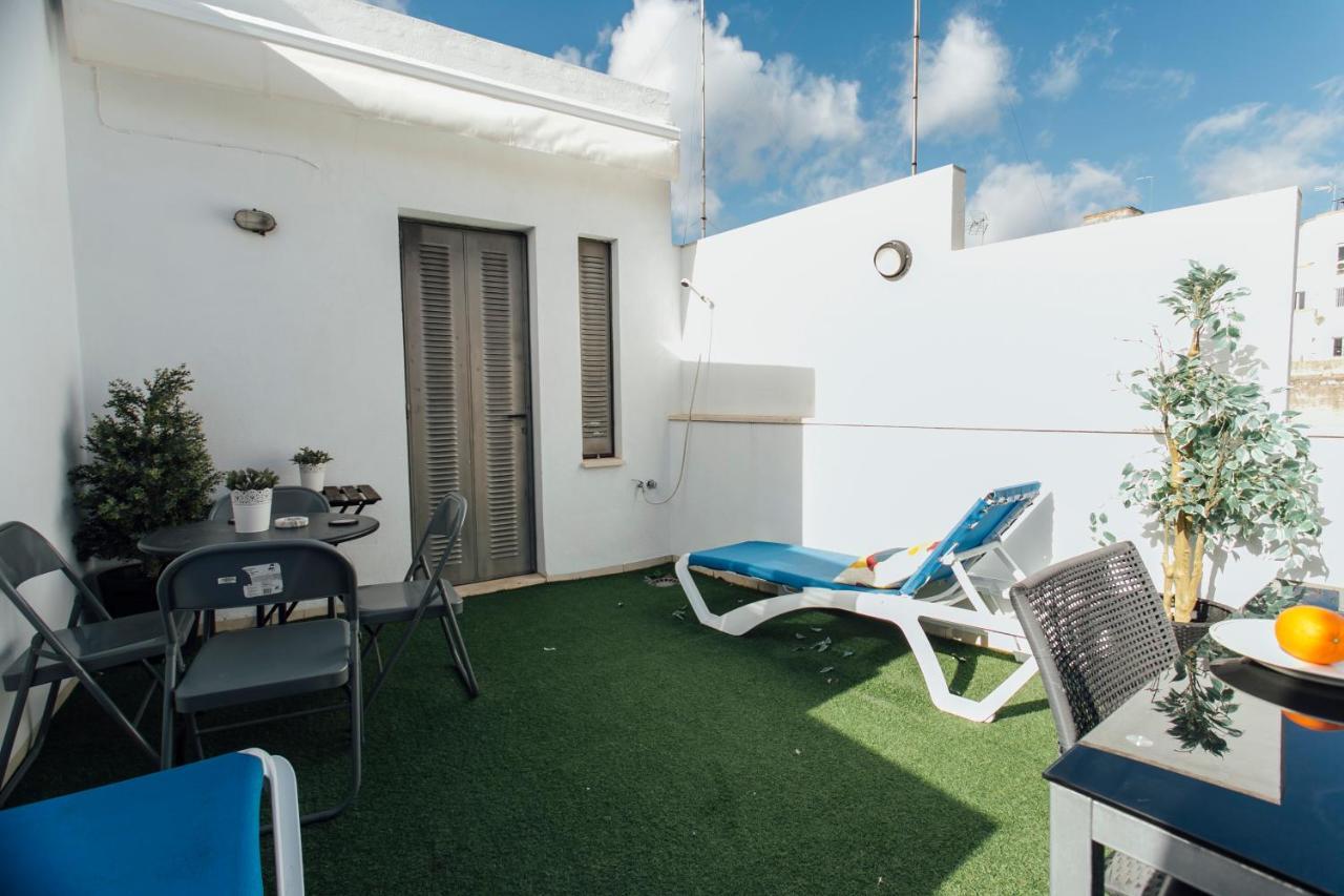 Plaza del Buen Suceso ( Wifi, terraza, Parking ) Sevilla