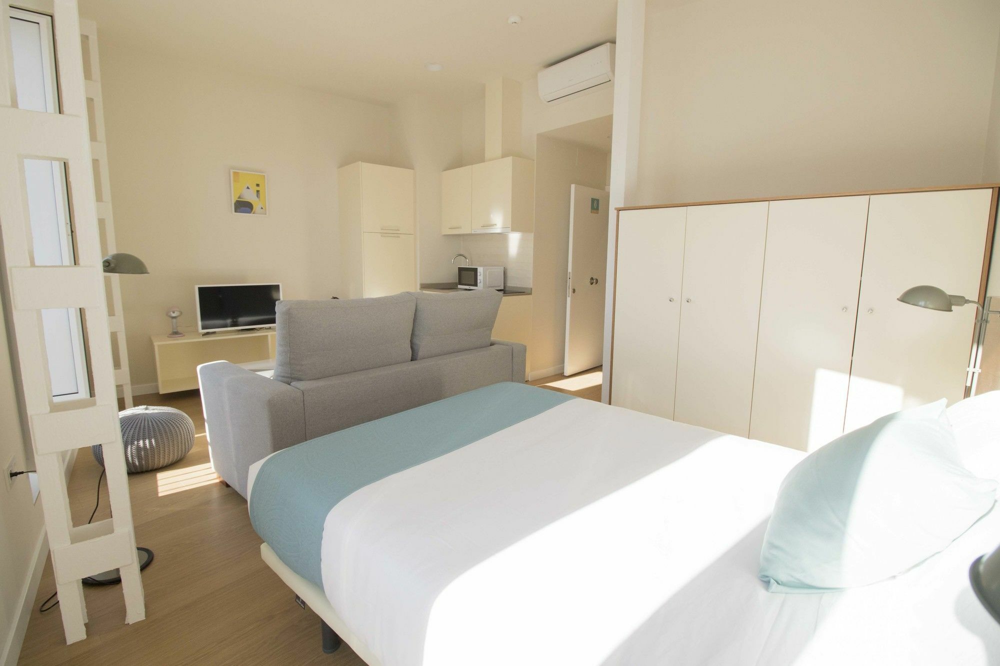 Apartment Opera Alameda Seville