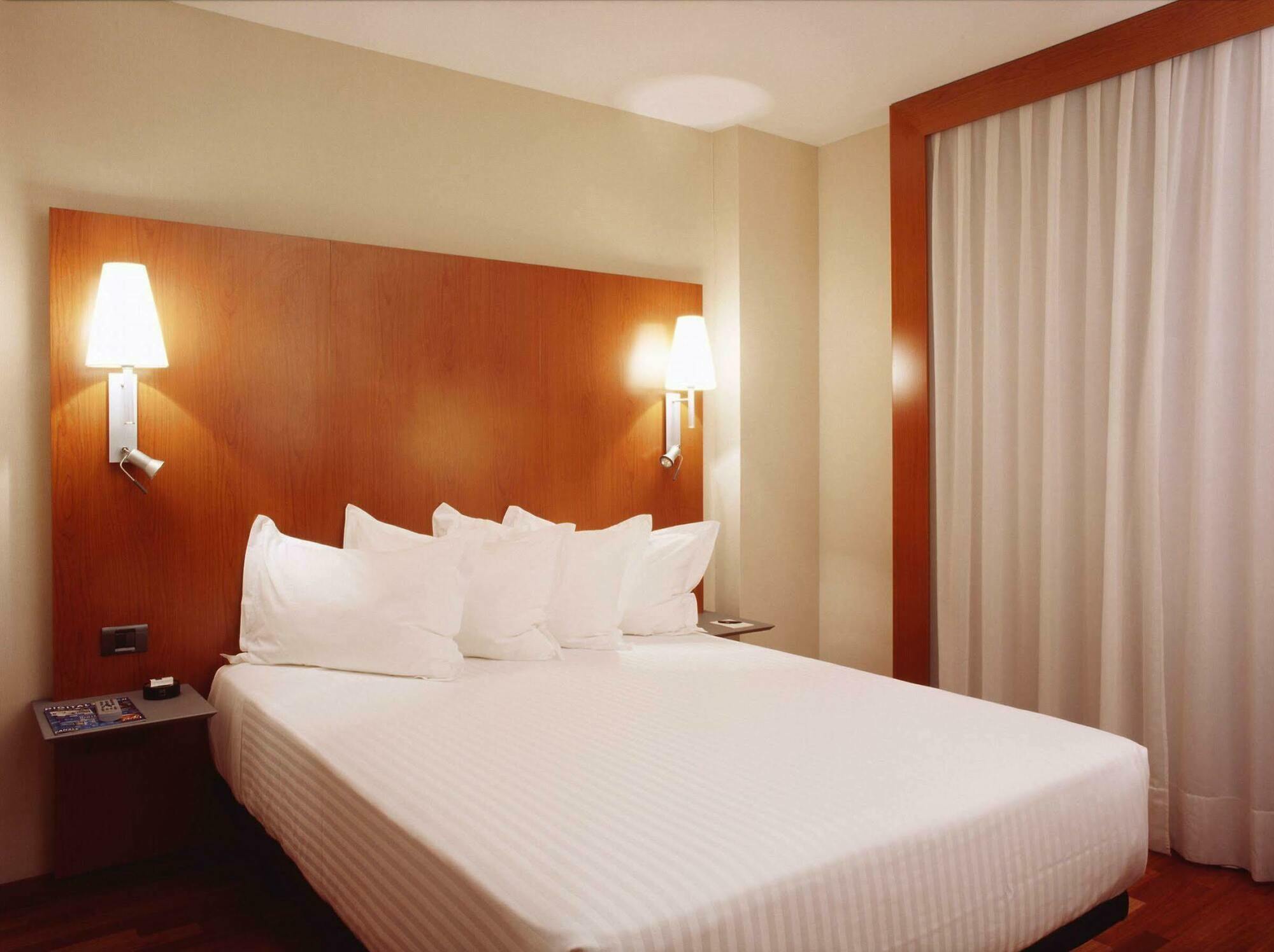 Ac Fórum By Marriott Hotel 4*
