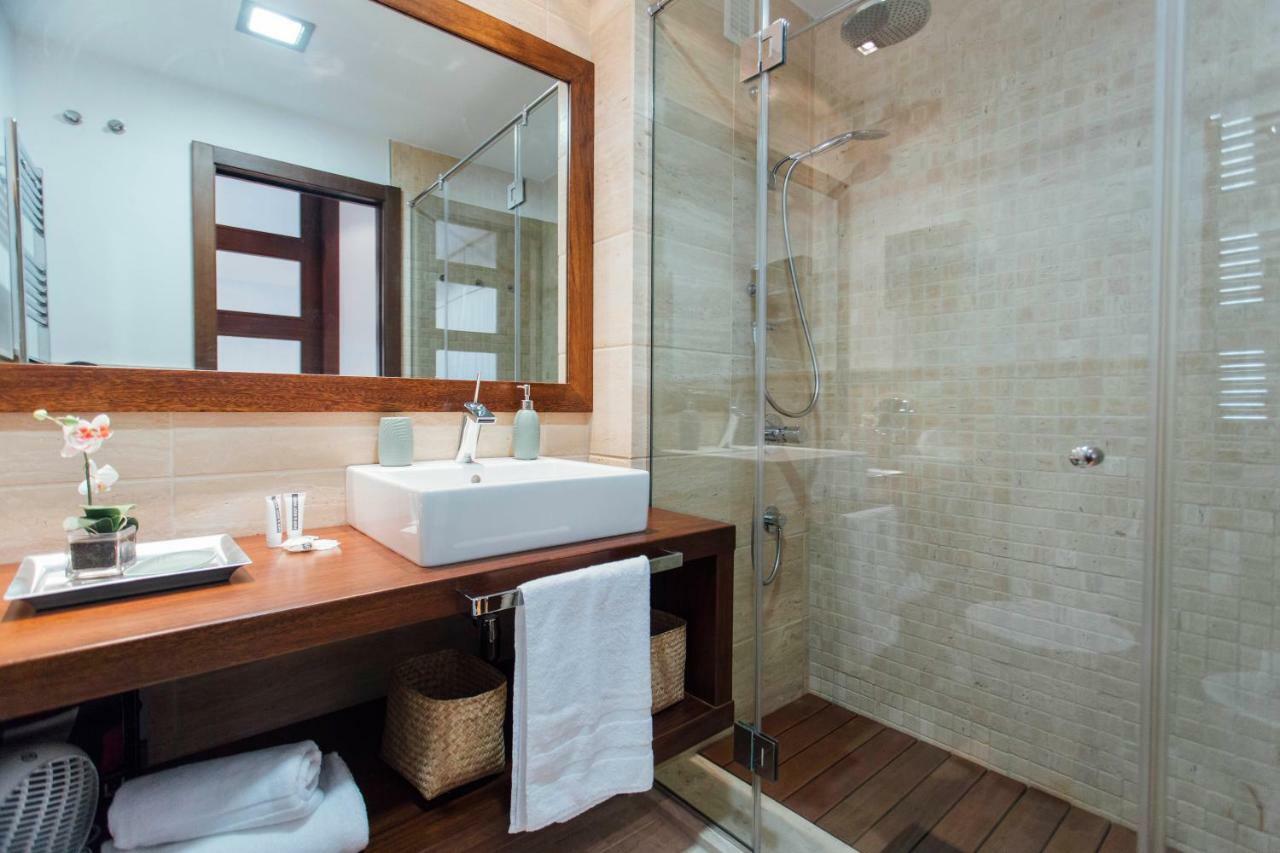 Apartamento En Triana Nuestro Padre Jesus Nazareno 2 *