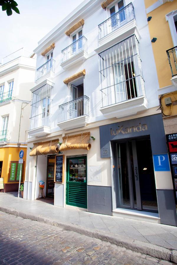 Pensión Lukanda. Hernando Colón Sevilla