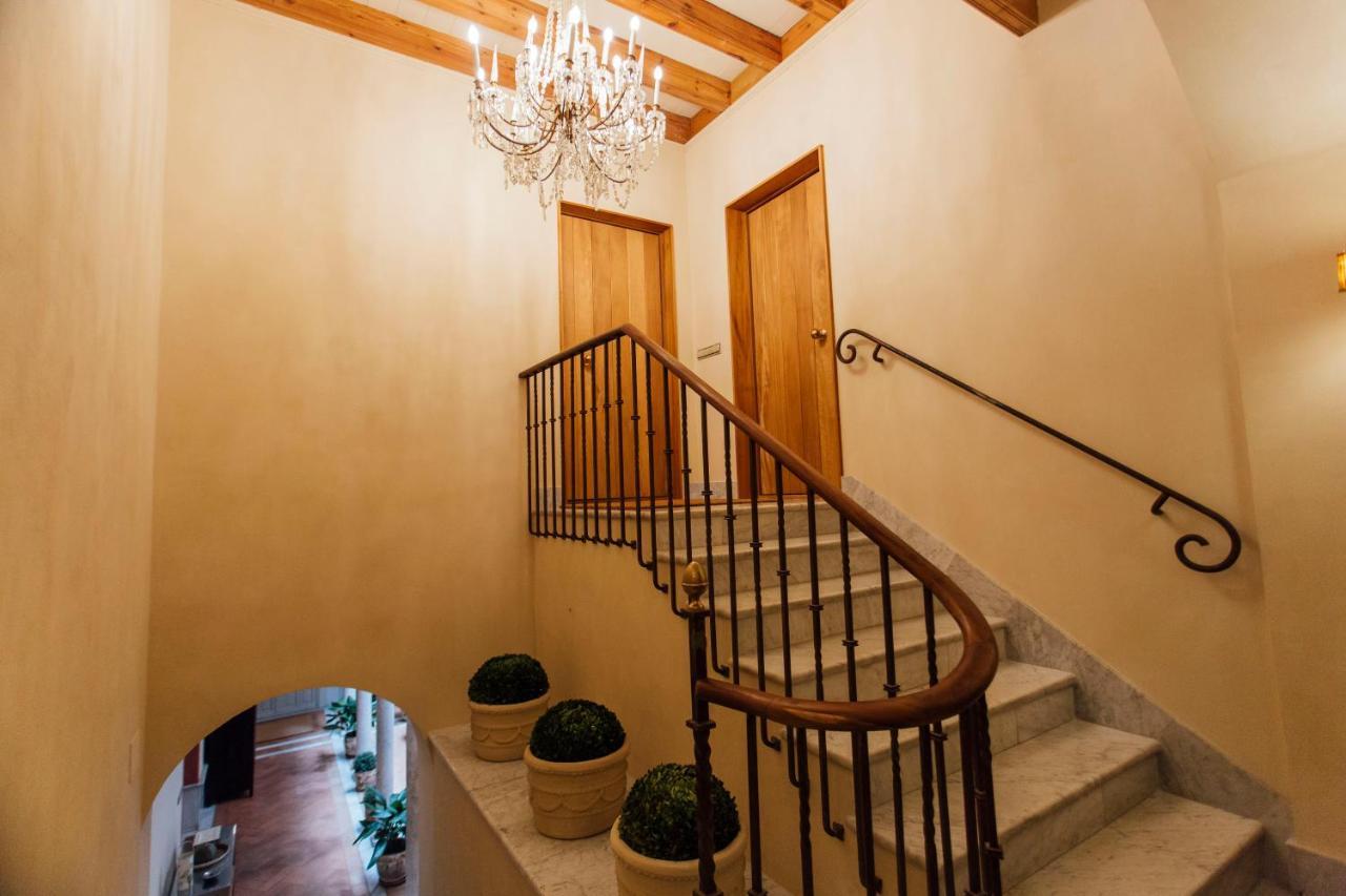 Casa Patio Del Siglo Xix