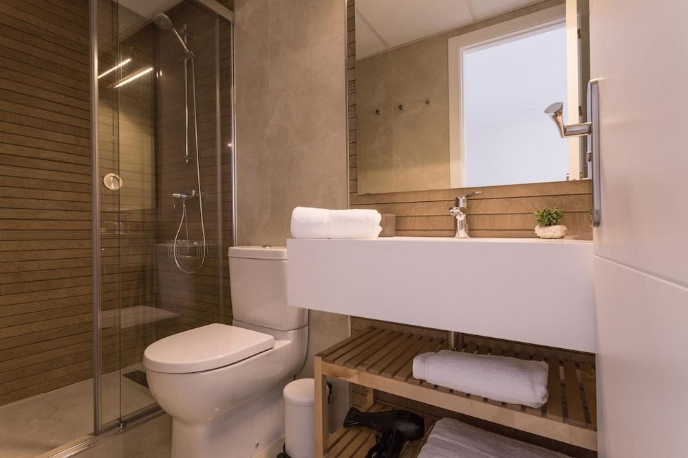 Hotel - Plaza De La Magdalena 4*