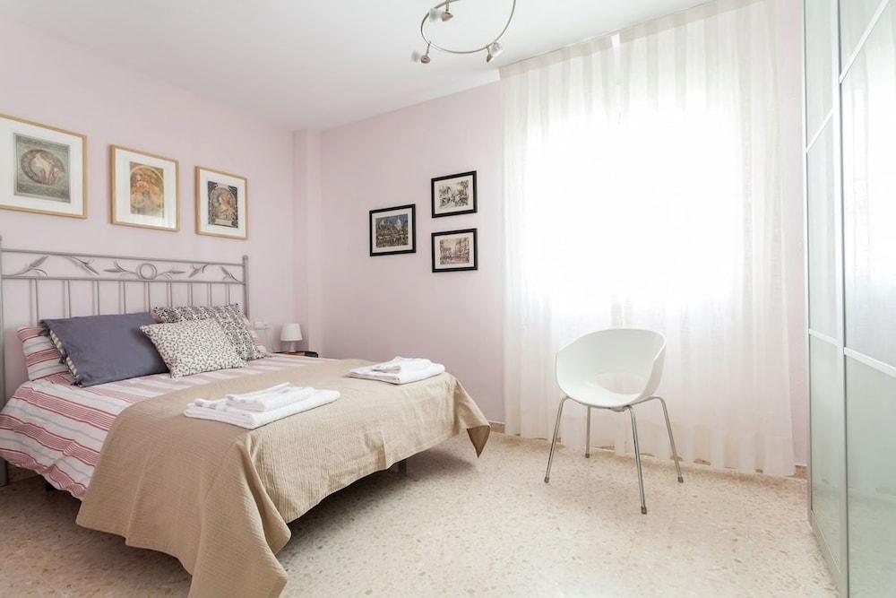 Hotel Apartamento Jardin De Santa Paula Seville